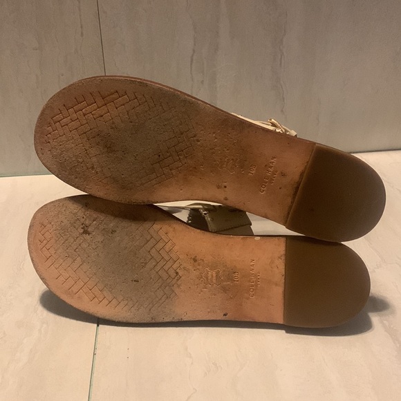 Cole Haan Women's Anica Scallop White Thong Sandals Size 10B - Picture 6 of 15